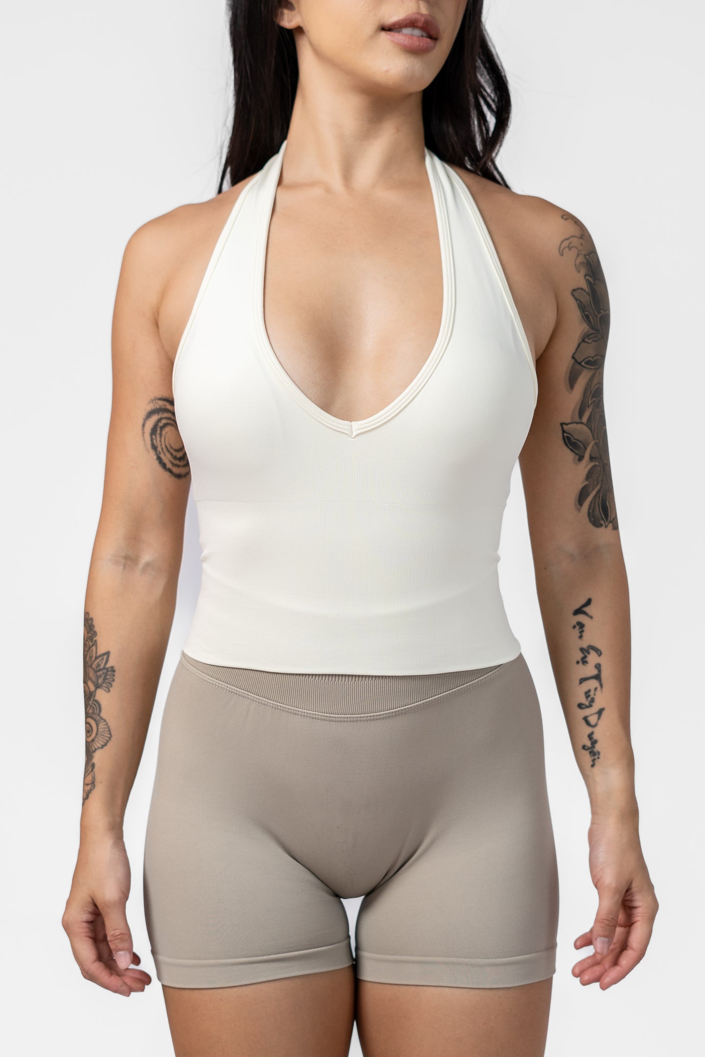 Aura Halter (áo yếm)
