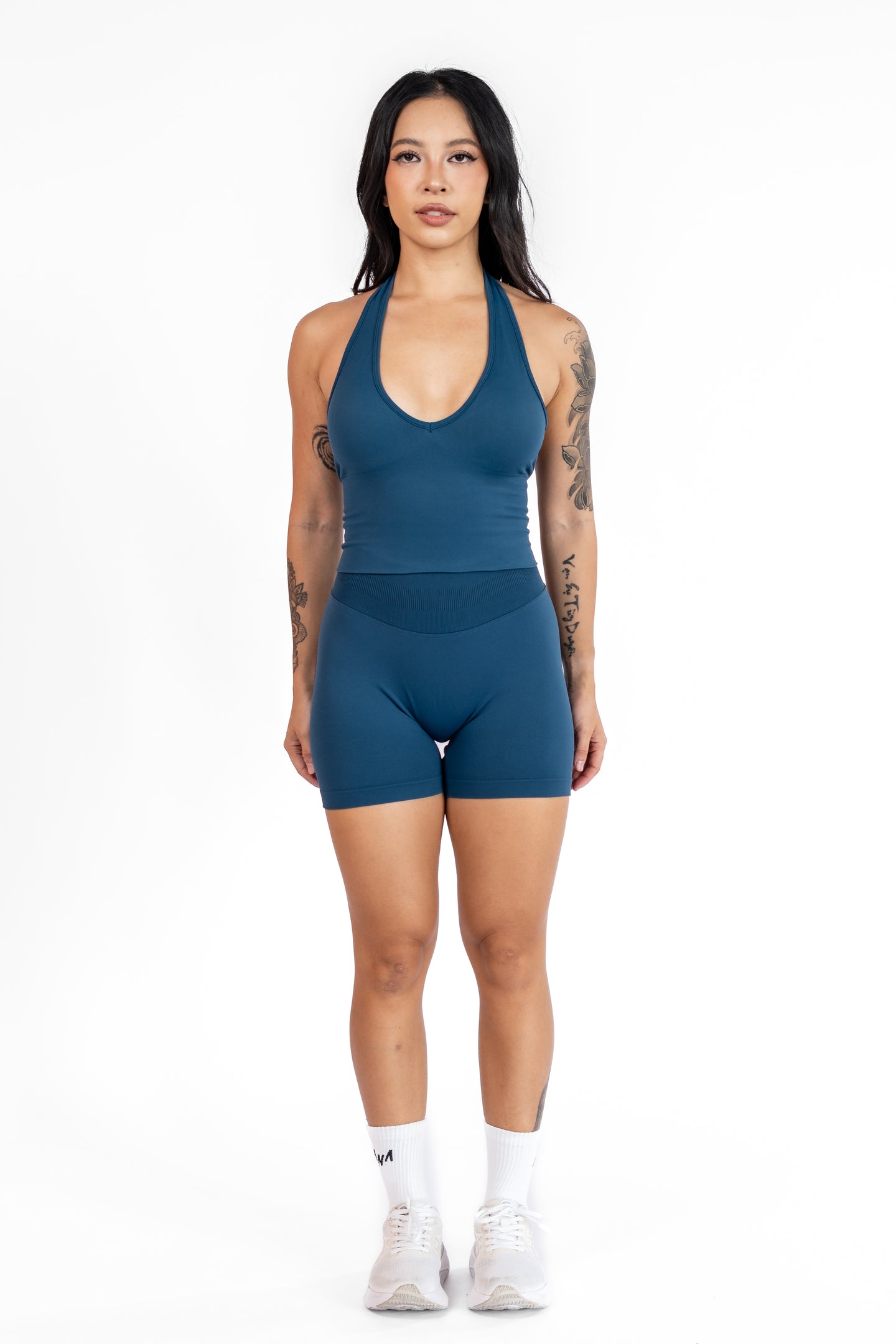 Aura Halter (áo yếm)