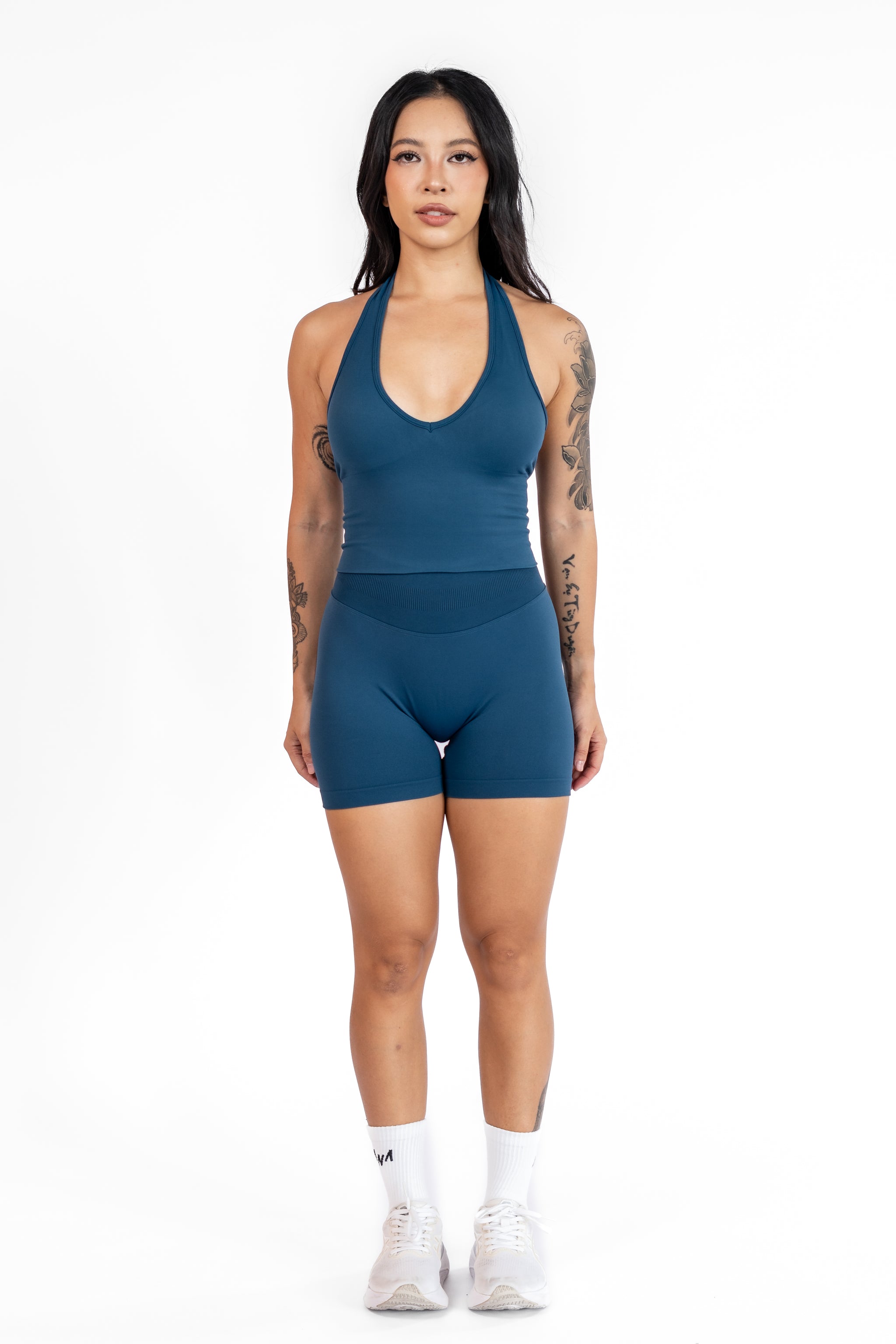 Aura Halter (áo yếm)