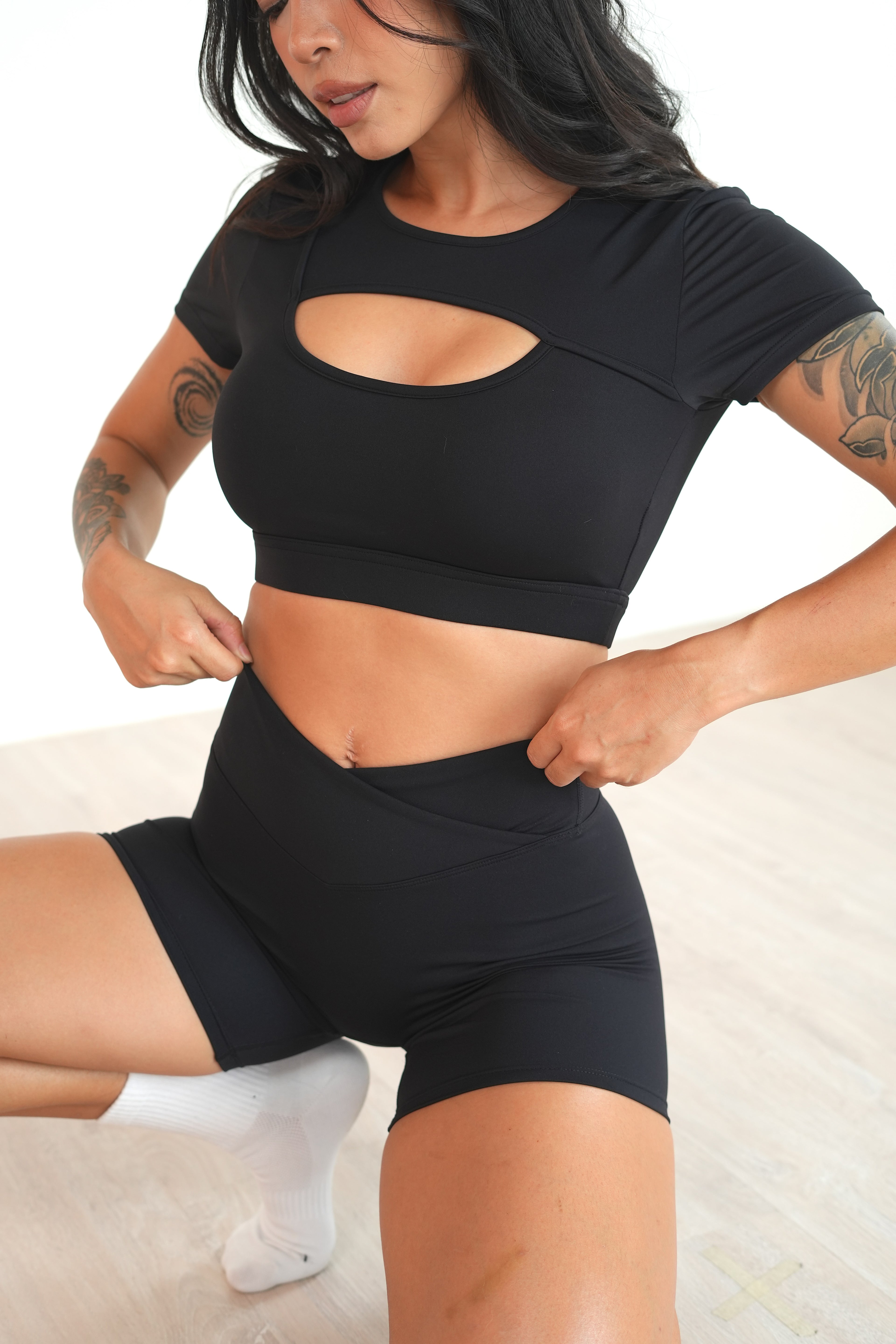 Cut Out Set