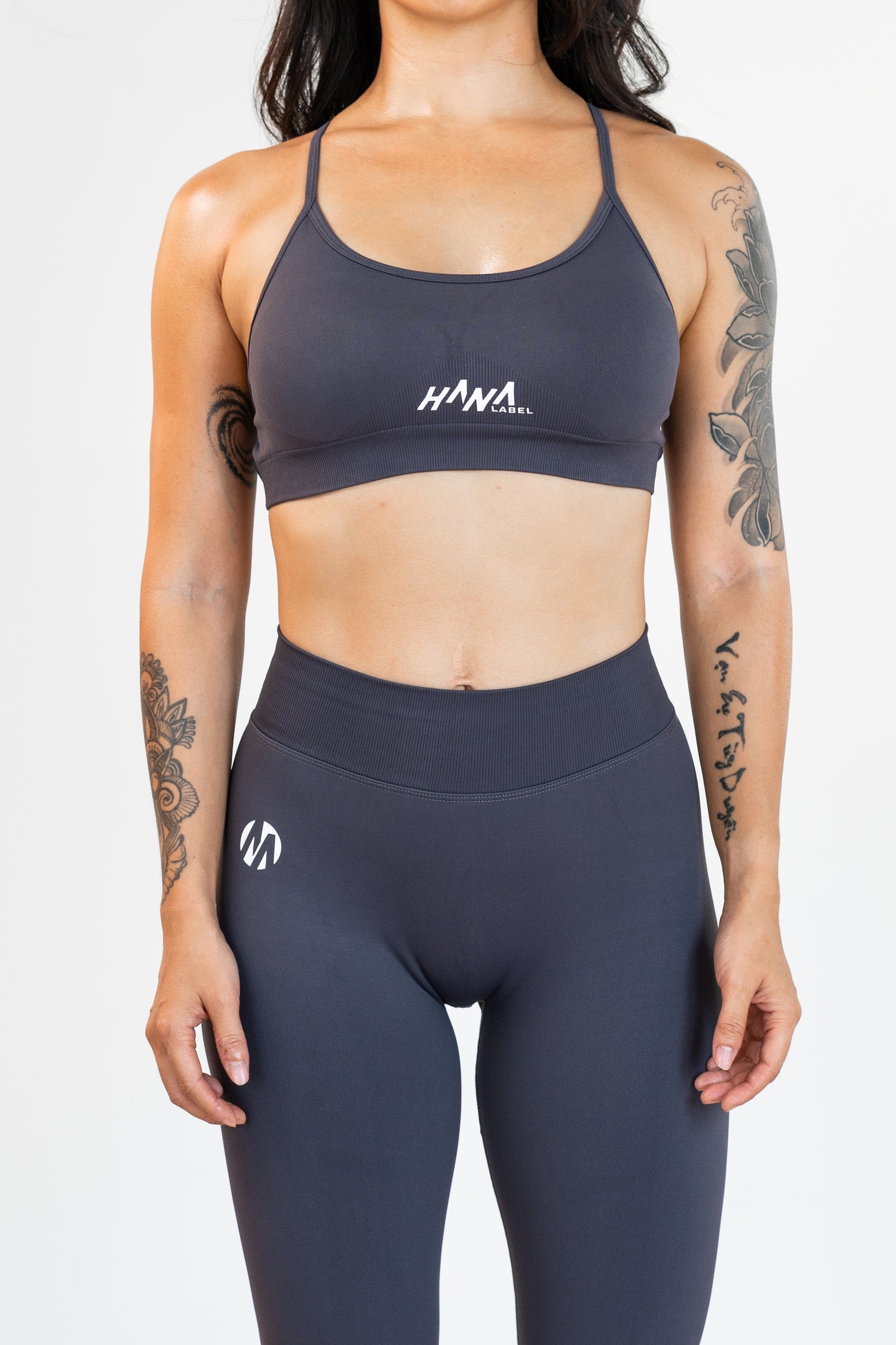 Essential Bra (áo ngực)