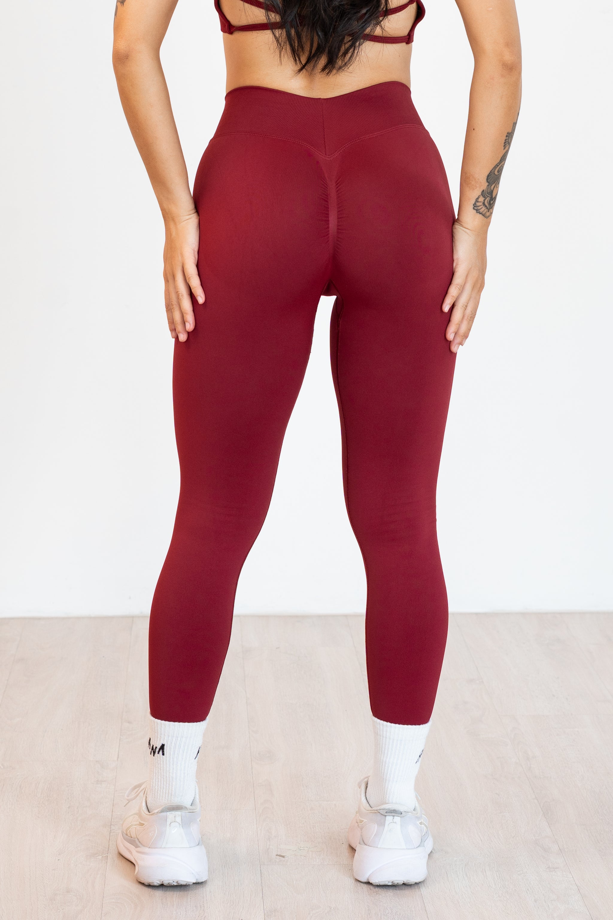Essential Legging (quần dài)