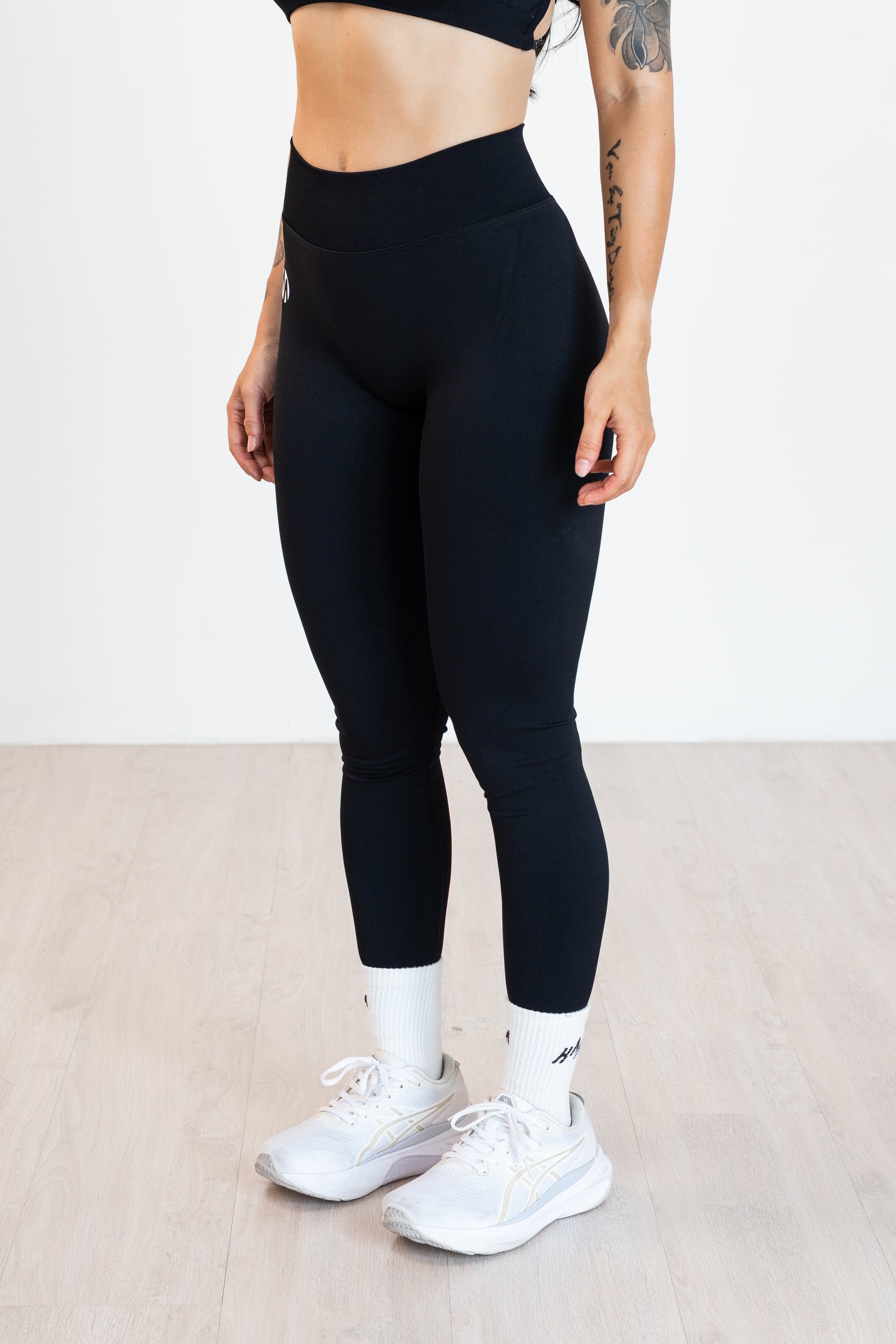 Essential Legging (quần dài)