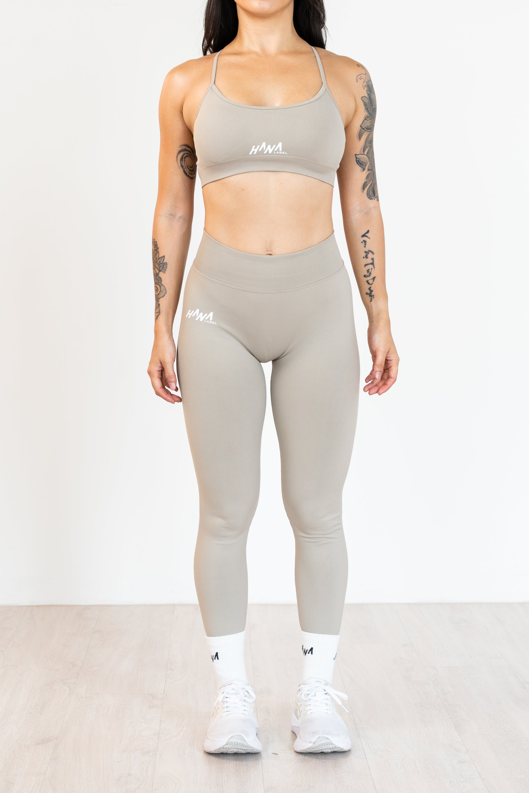 Essential Legging (quần dài)