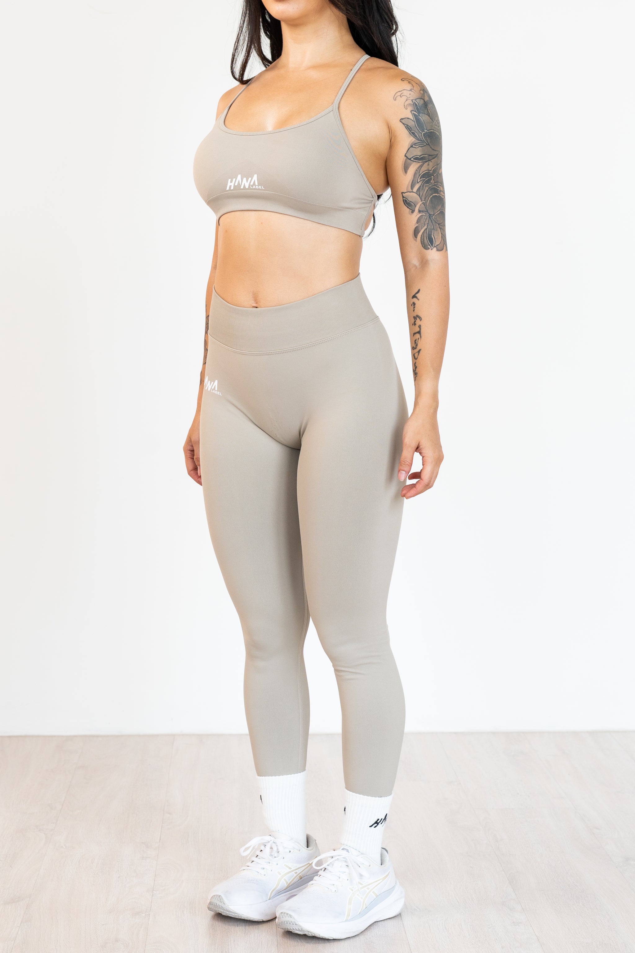 Essential Legging (quần dài)