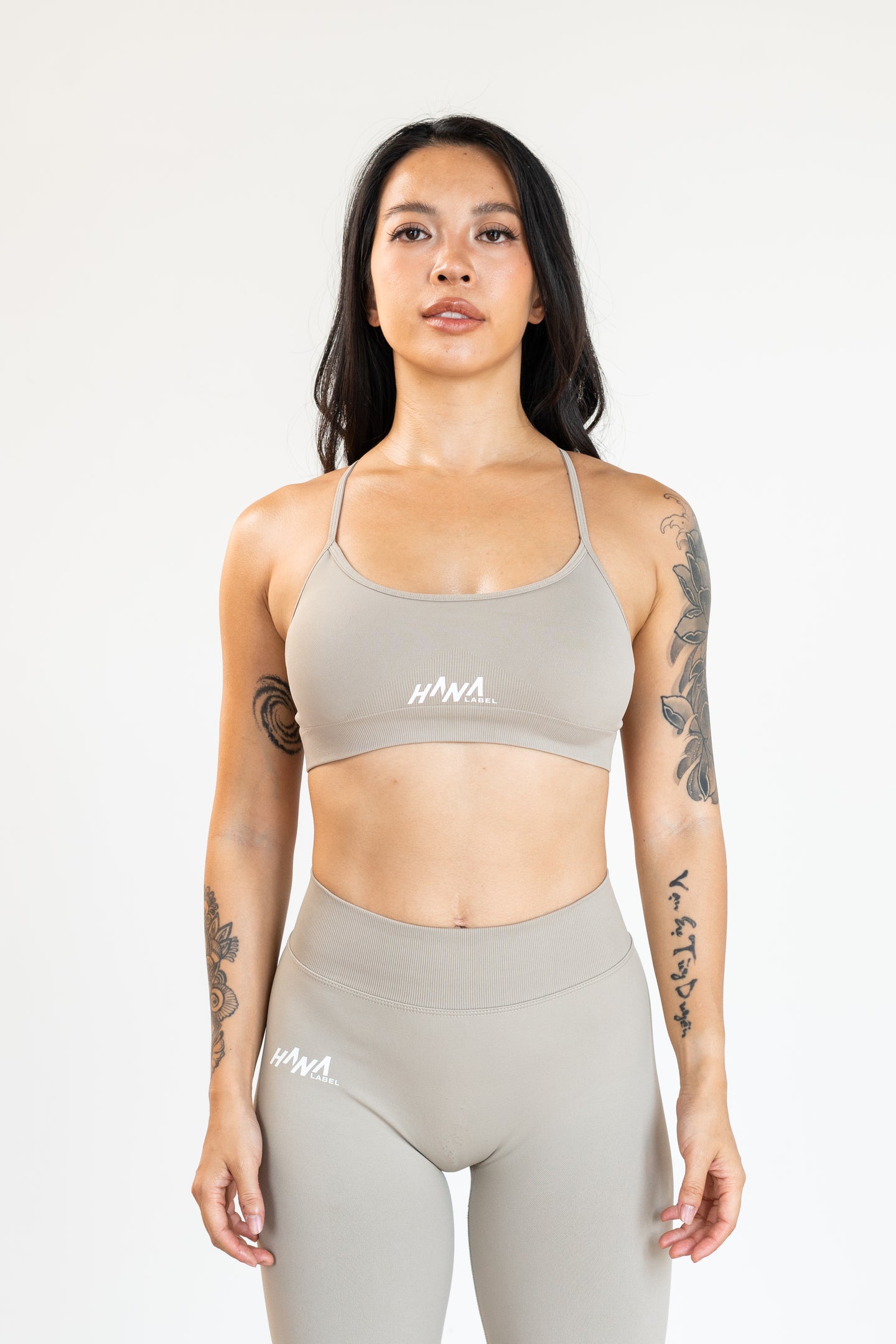 Essential Bra (áo ngực)