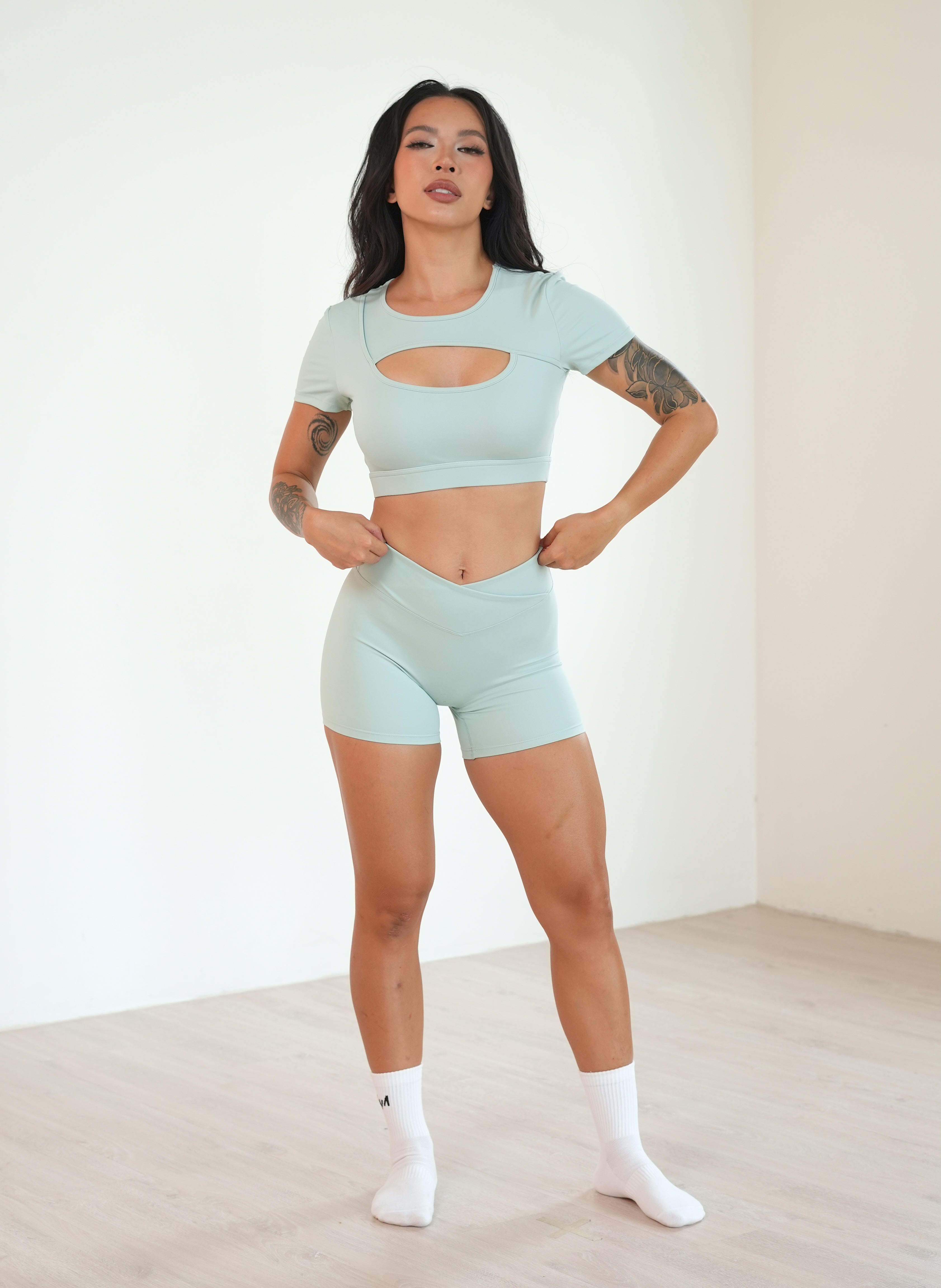 Cut Out Set